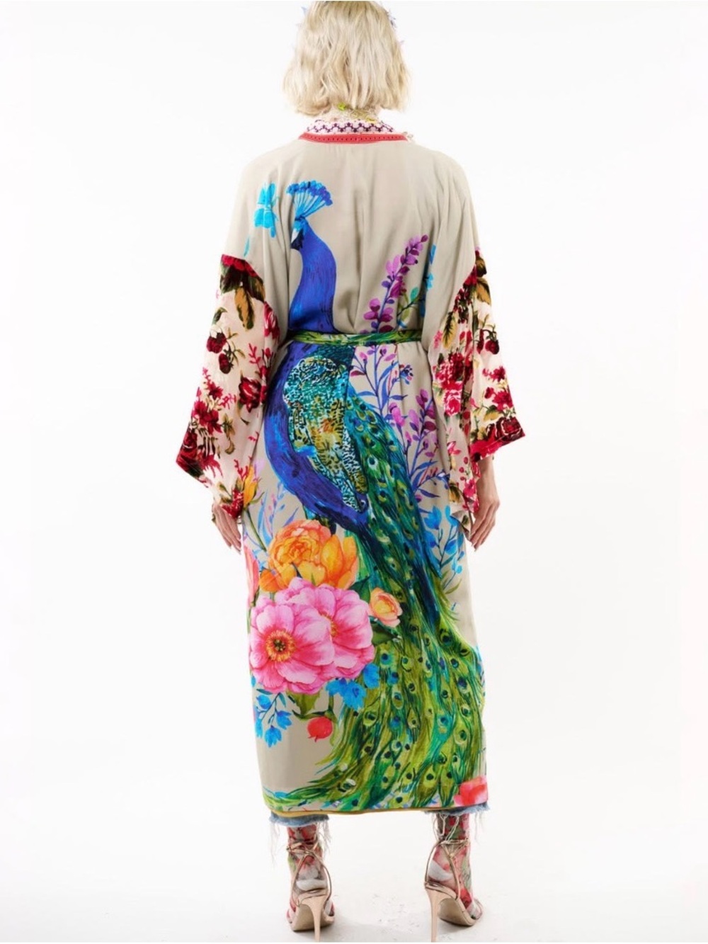 NWT Aratta fantasy kimono Floral Peacock Kimono Robe - Beige/Multicolor